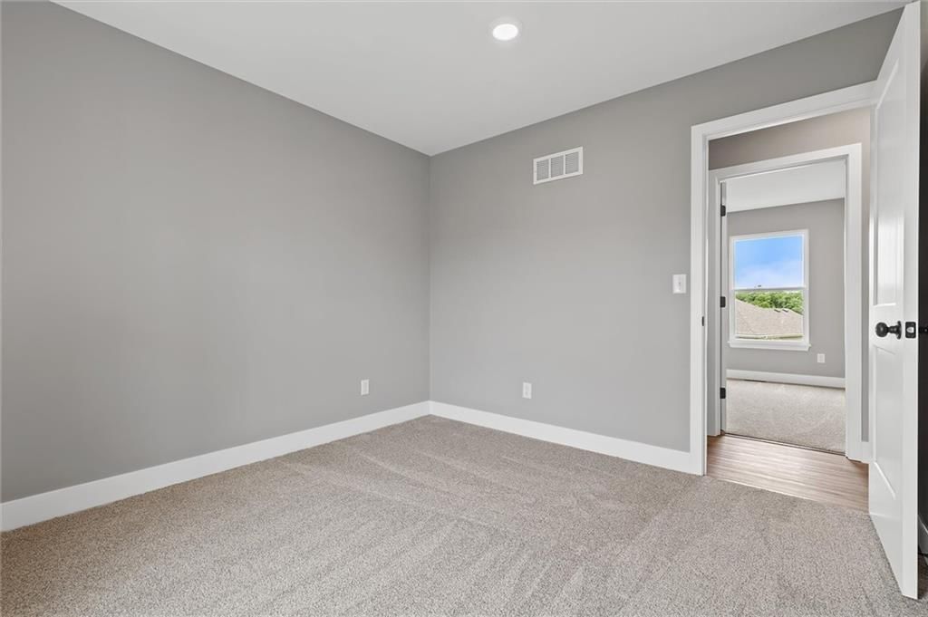 2211 Ashford Street — photo 27