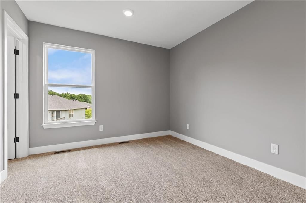 2211 Ashford Street — photo 29