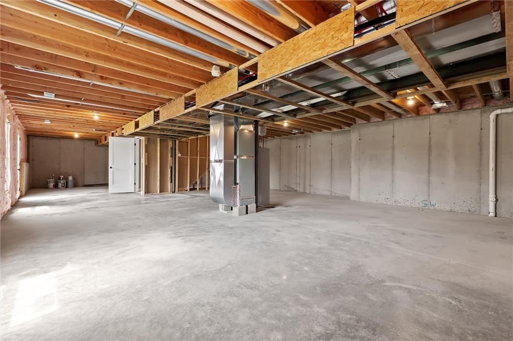 2211 Ashford Street — photo 32