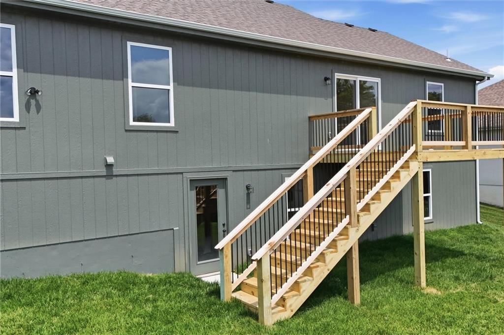 2211 Ashford Street — photo 34
