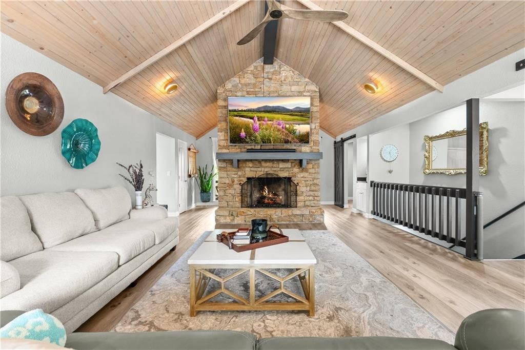 401 NE Landings Drive — photo 11