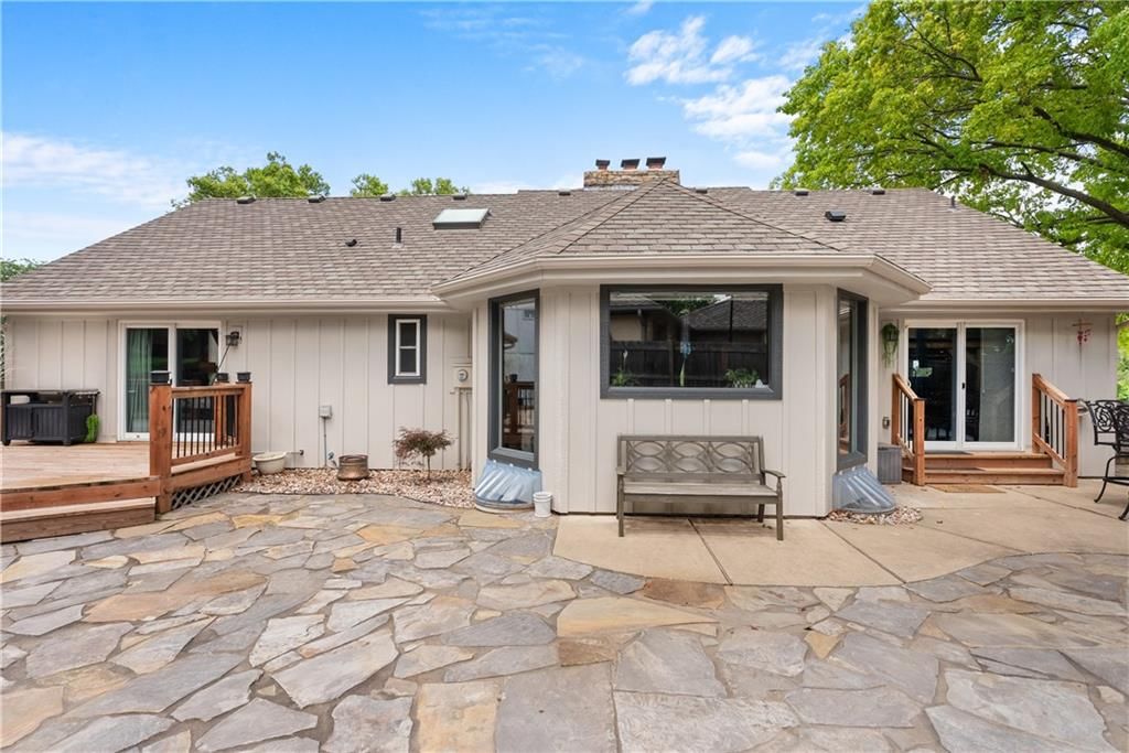 401 NE Landings Drive — photo 37