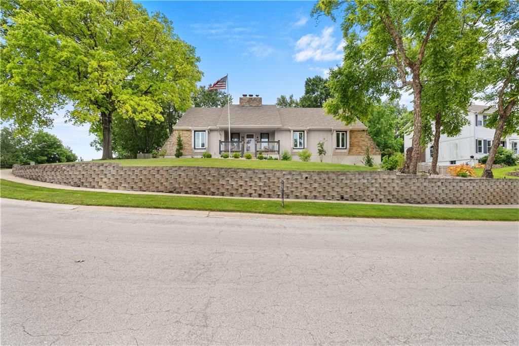 401 NE Landings Drive — photo 45