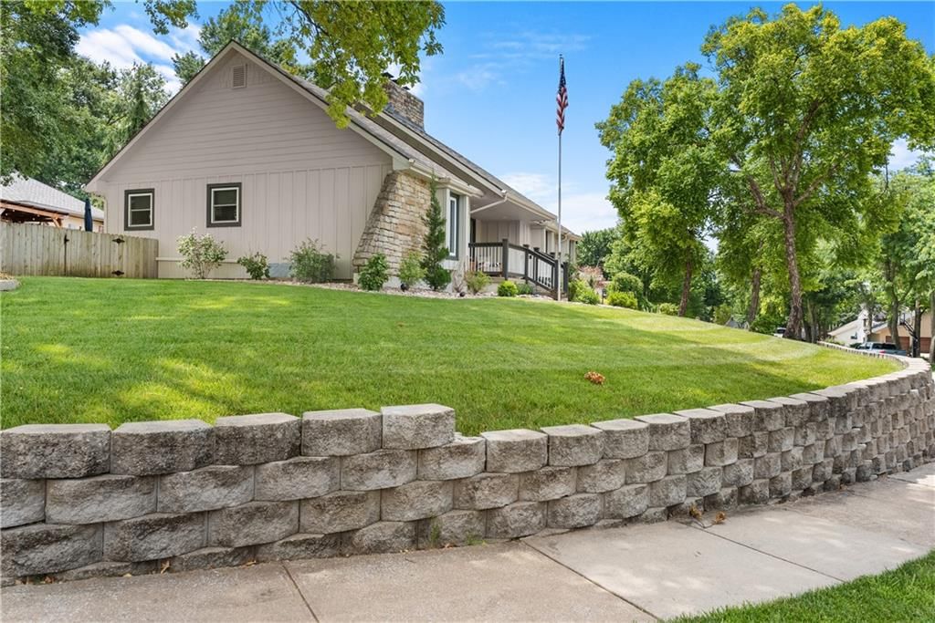 401 NE Landings Drive — photo 47