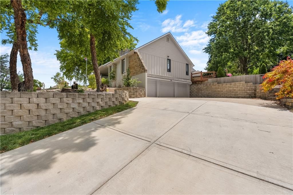401 NE Landings Drive — photo 48