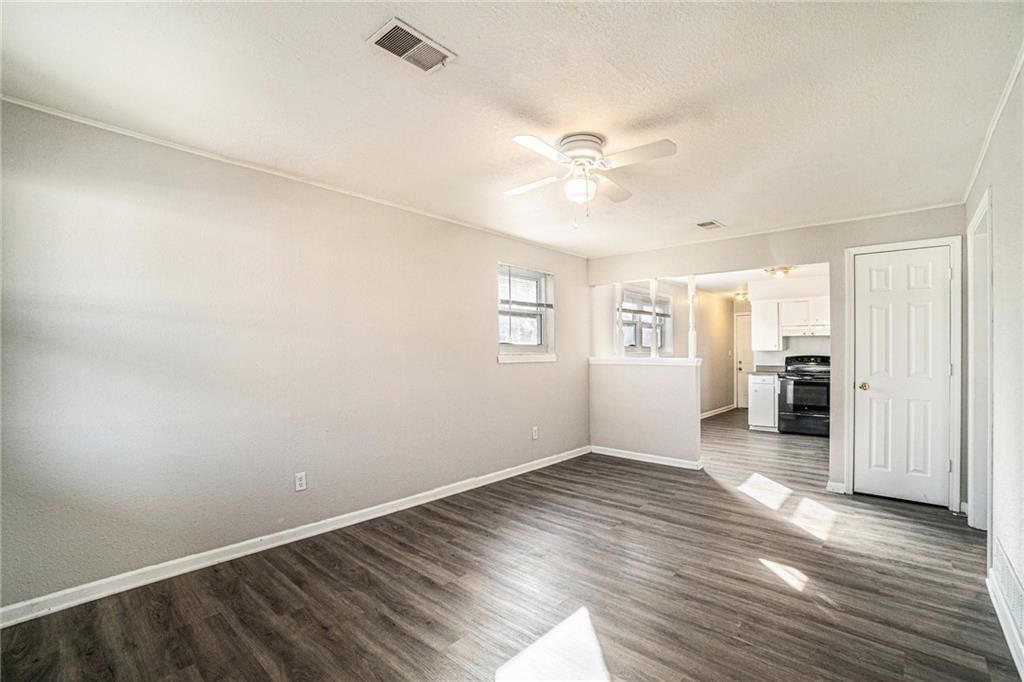 3552 S Lynn Street — photo 5