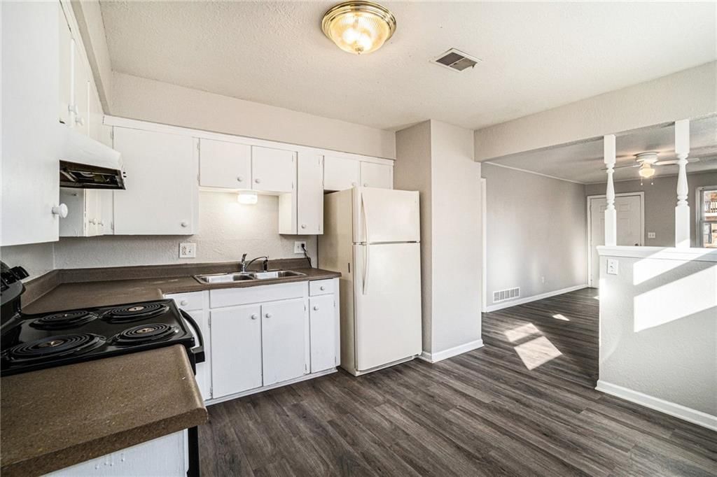 3552 S Lynn Street — photo 7
