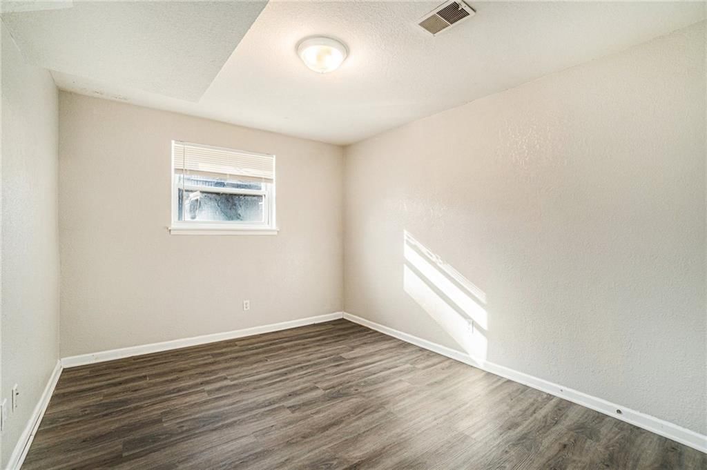 3552 S Lynn Street — photo 8