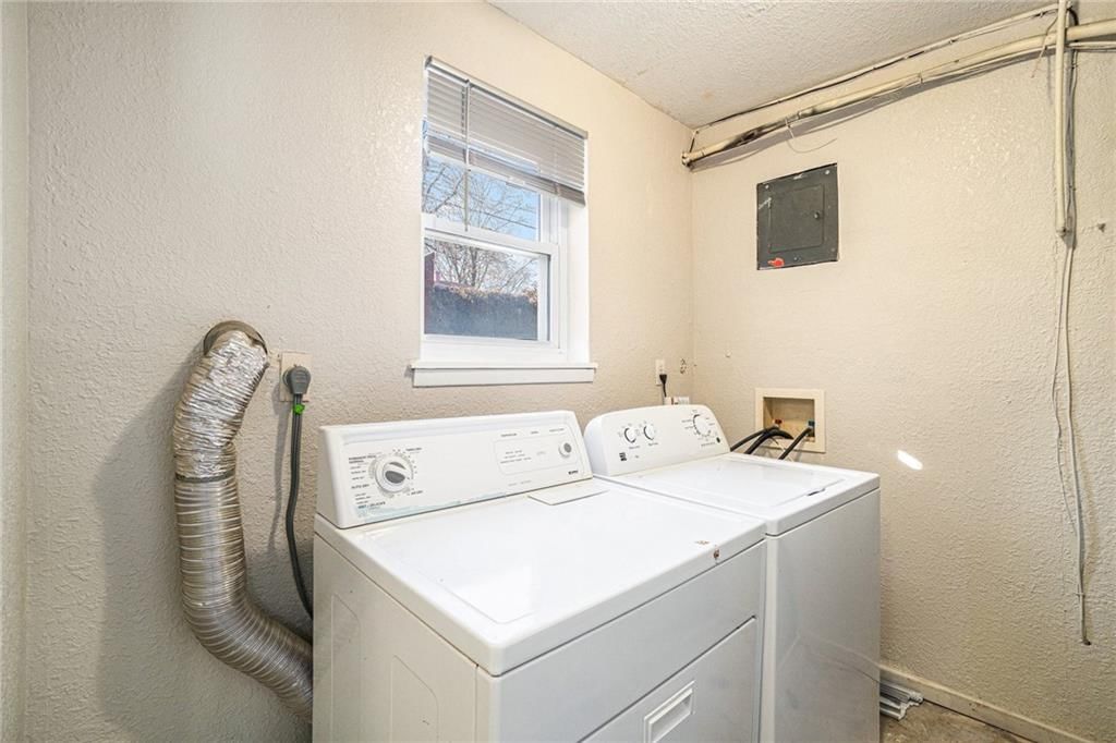 3552 S Lynn Street — photo 13