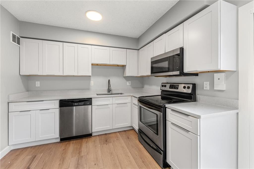 10011 W 52ND Street — photo 12