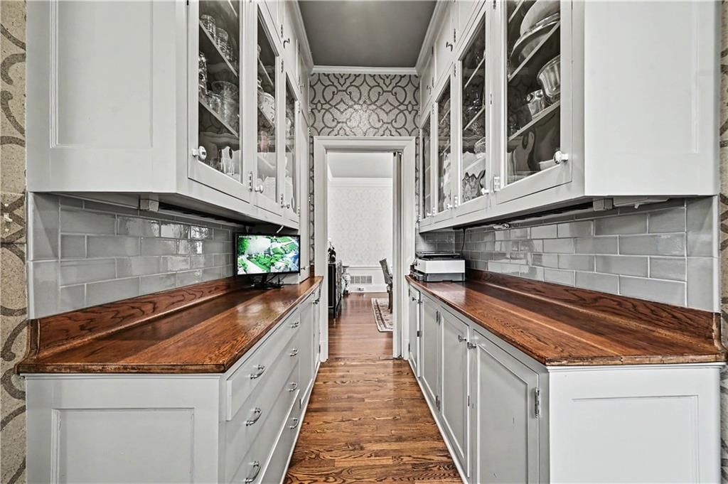 1246 W 59th Street — photo 12