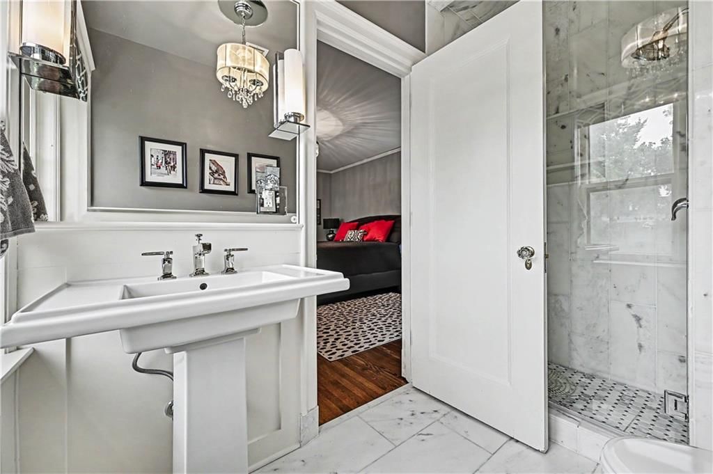 1246 W 59th Street — photo 29