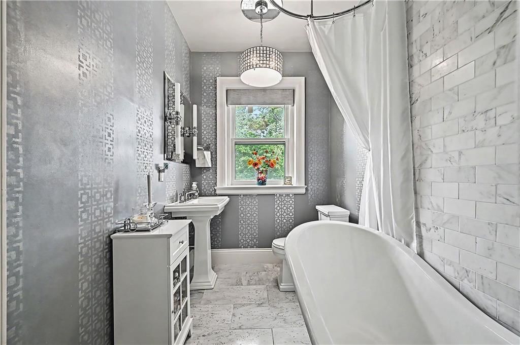 1246 W 59th Street — photo 31