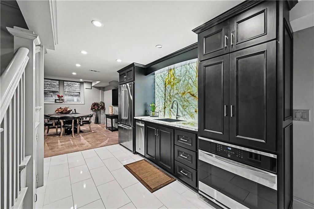 1246 W 59th Street — photo 39