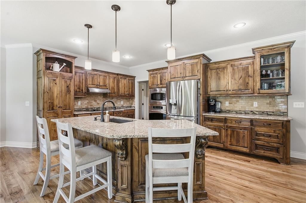 1625 NE Shadow Valley Drive — photo 9