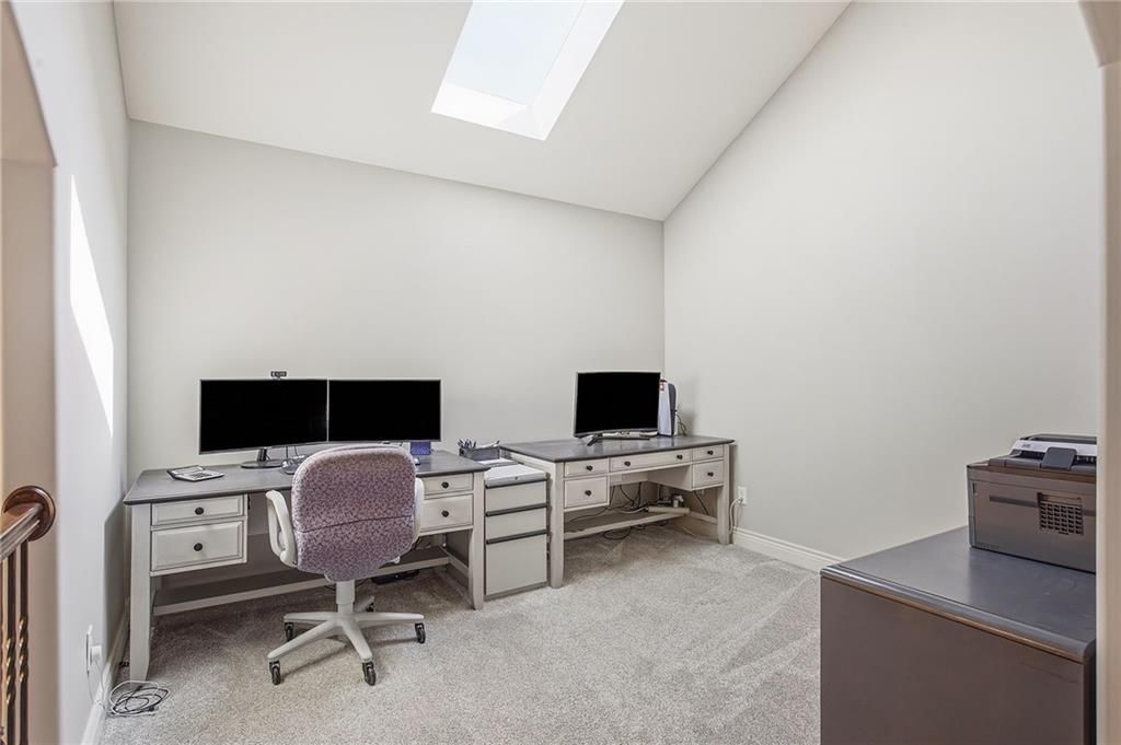 1625 NE Shadow Valley Drive — photo 18