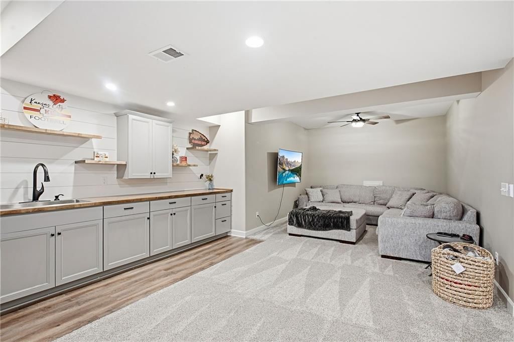 1625 NE Shadow Valley Drive — photo 28