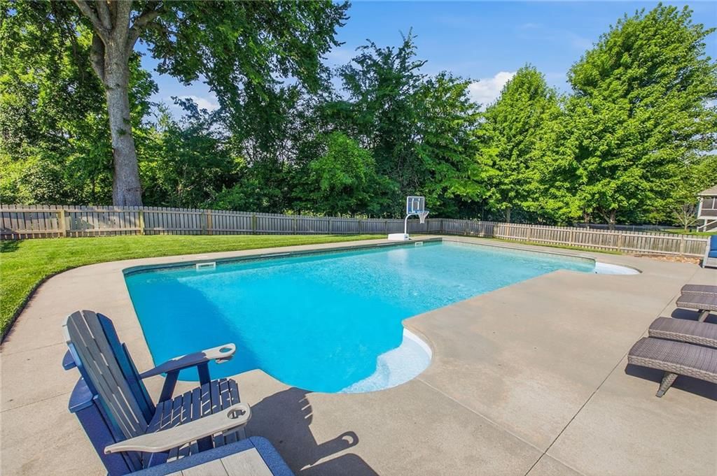 1625 NE Shadow Valley Drive — photo 30