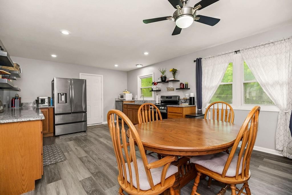 1712 Russell Road — photo 8