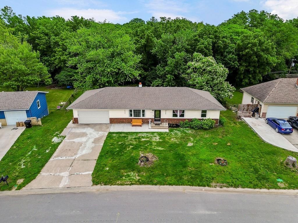 1712 Russell Road — photo 31