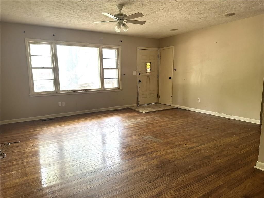 1618 E Glenn Drive — photo 6