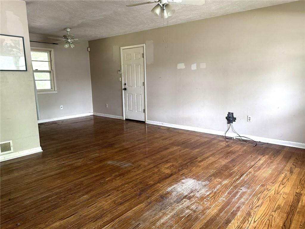 1618 E Glenn Drive — photo 7