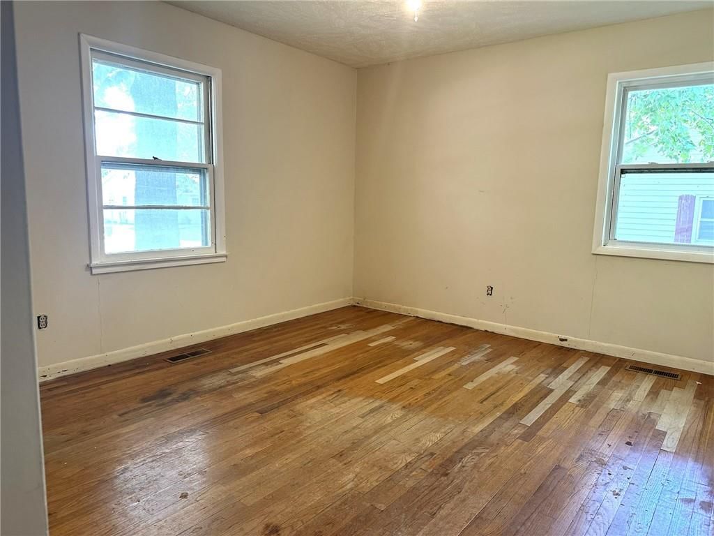 1618 E Glenn Drive — photo 14