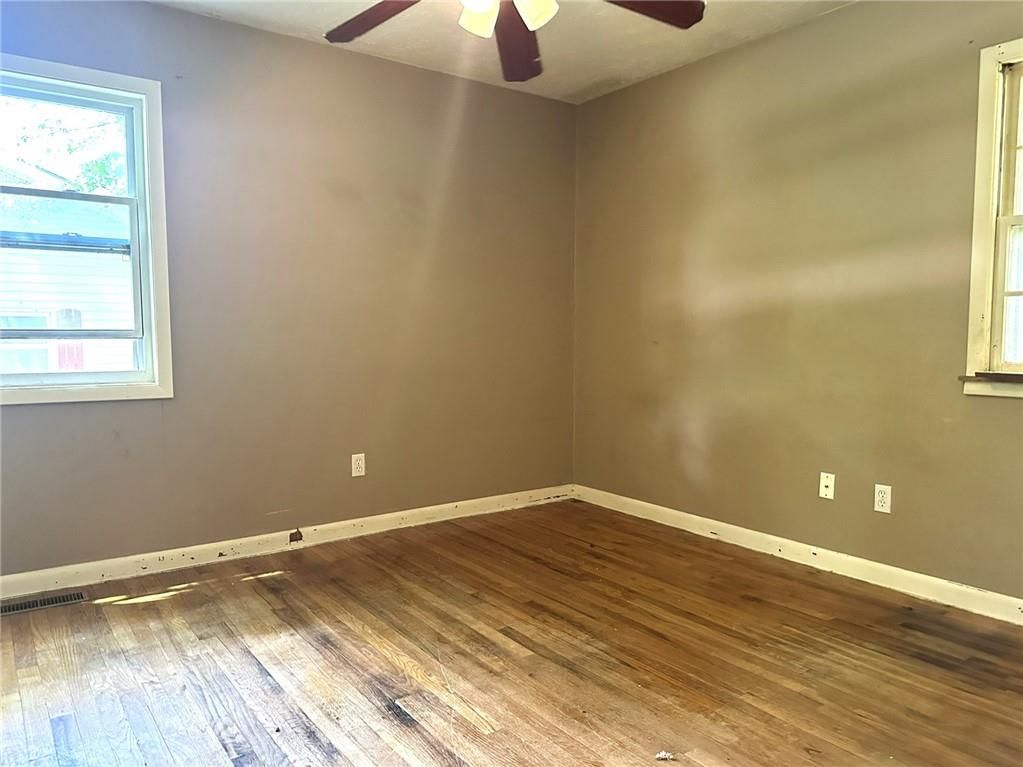 1618 E Glenn Drive — photo 18