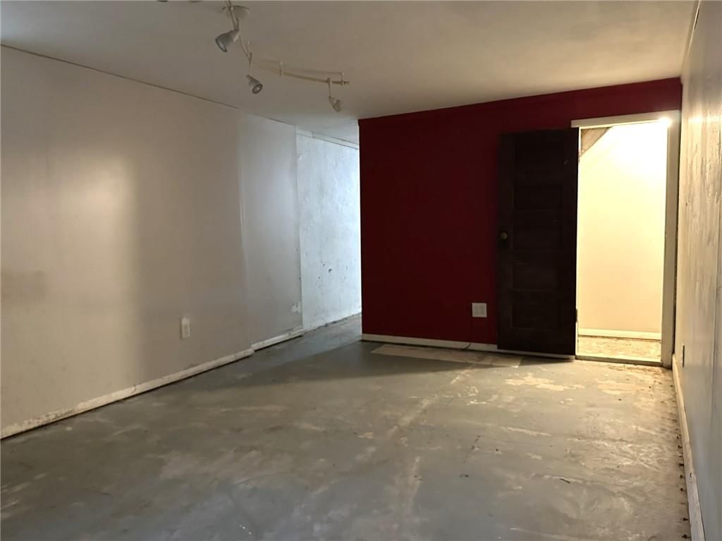 1618 E Glenn Drive — photo 25