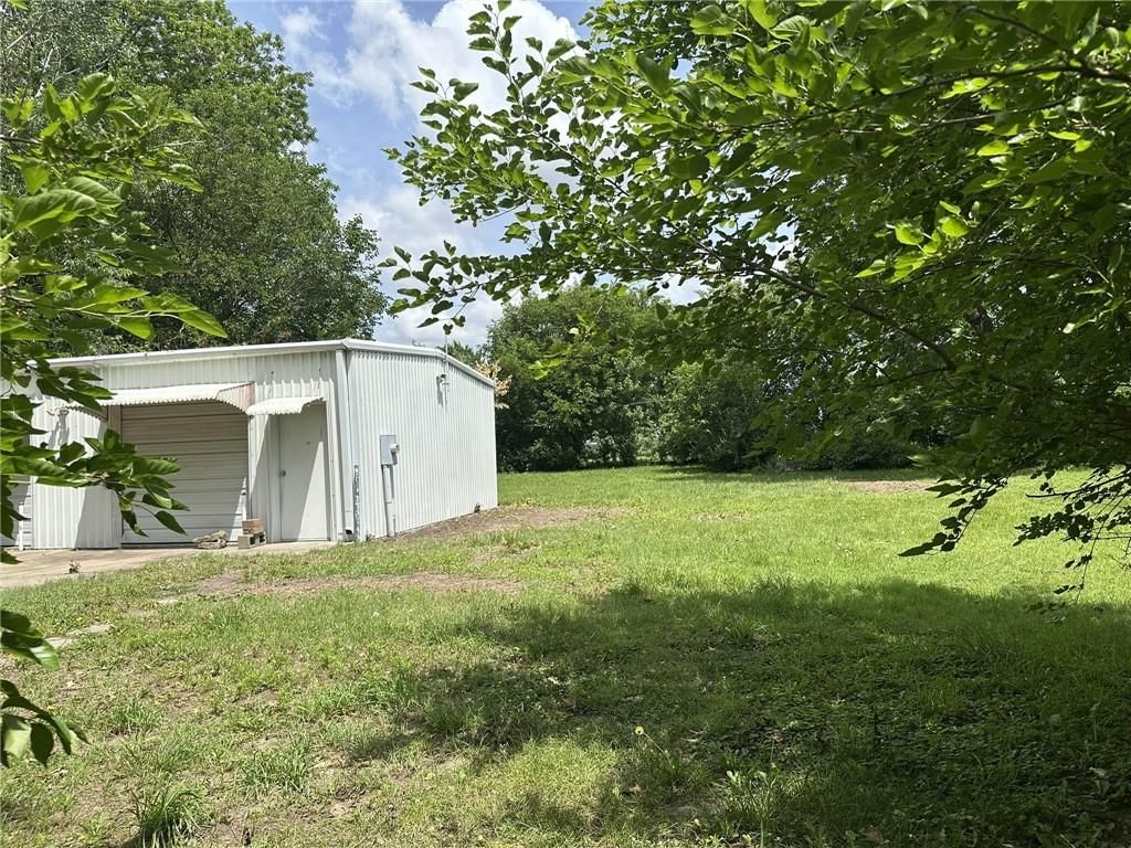 1618 E Glenn Drive — photo 31