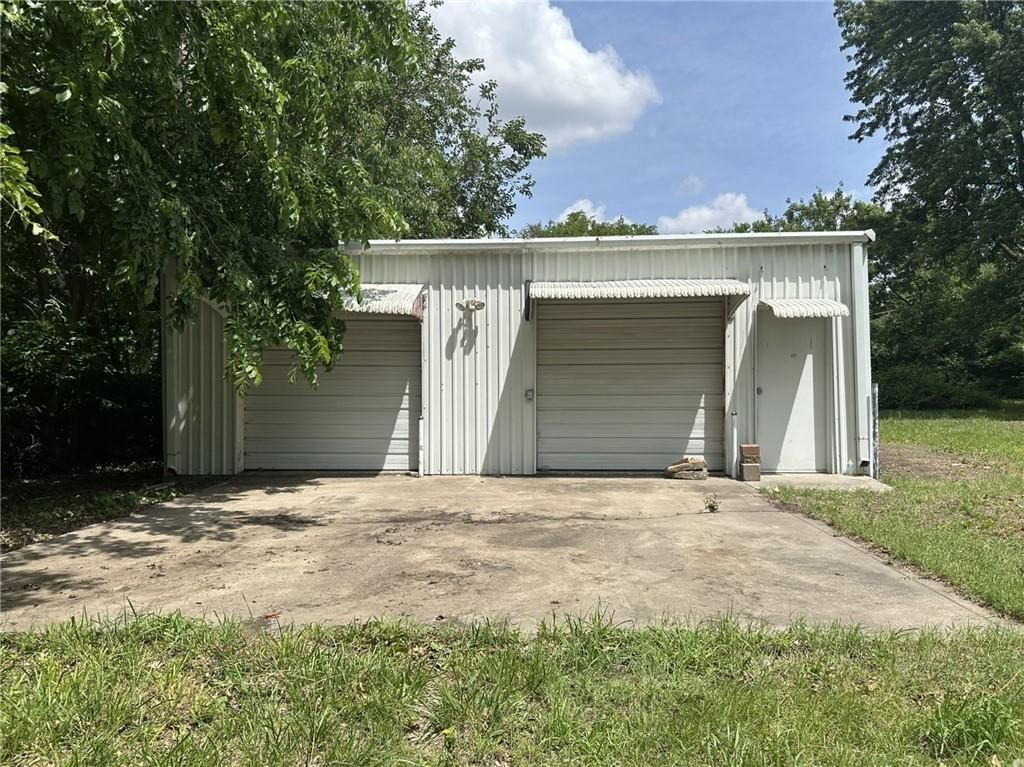 1618 E Glenn Drive — photo 32