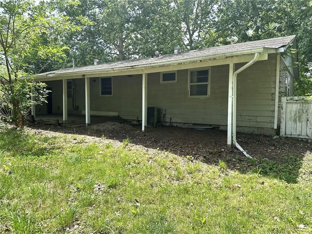 1618 E Glenn Drive — photo 36