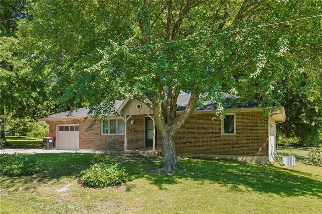 106 Peach Tree Lane — photo 3
