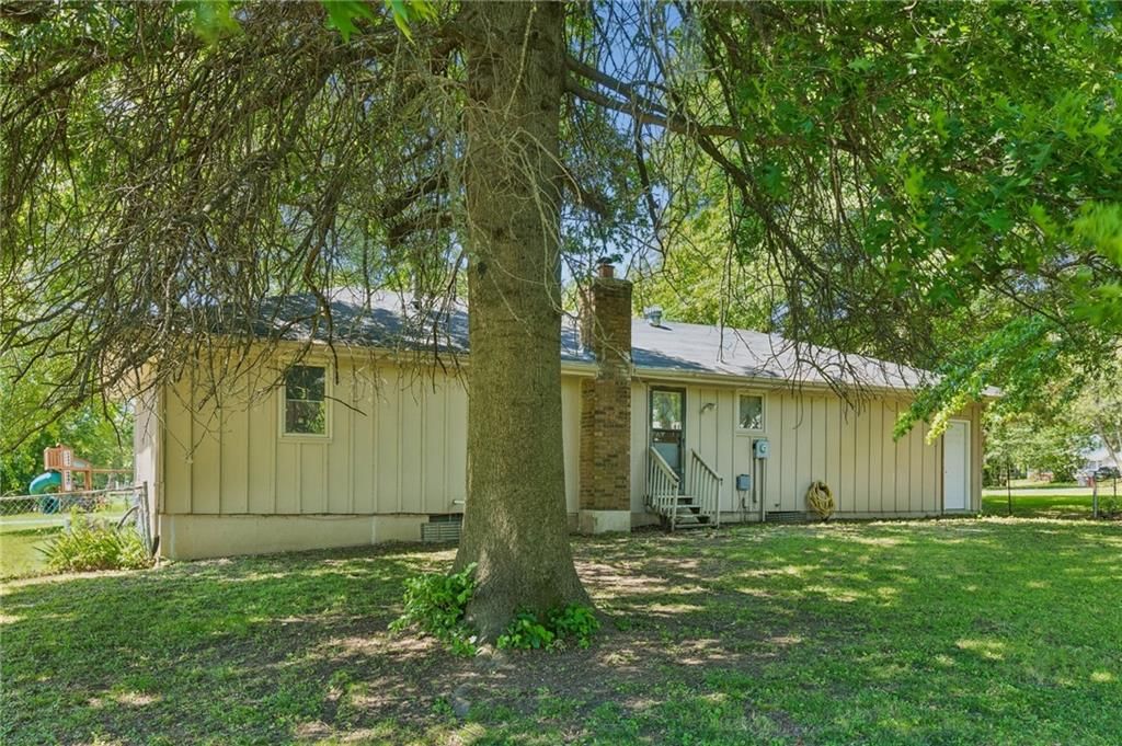 106 Peach Tree Lane — photo 21