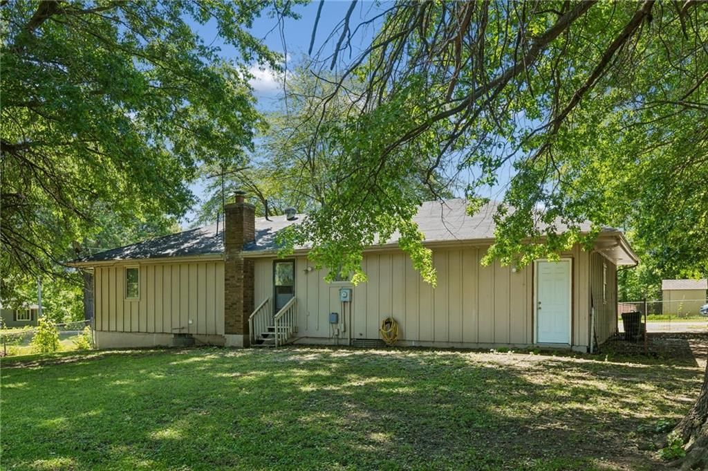 106 Peach Tree Lane — photo 24