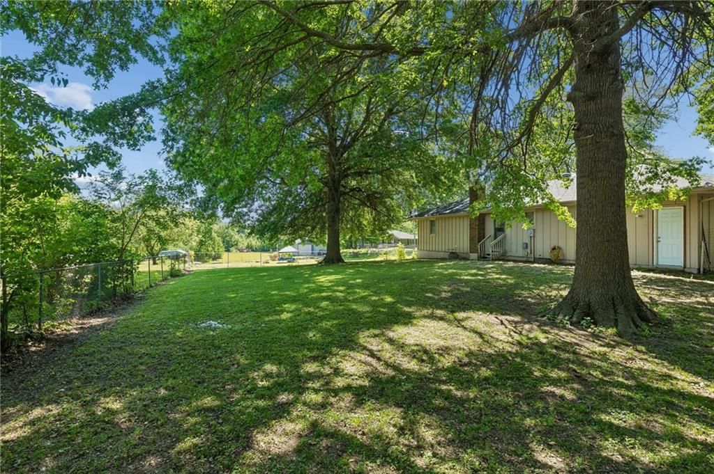 106 Peach Tree Lane — photo 26