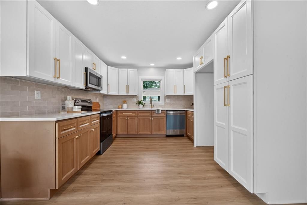 608 SW Montgomery Street — photo 12