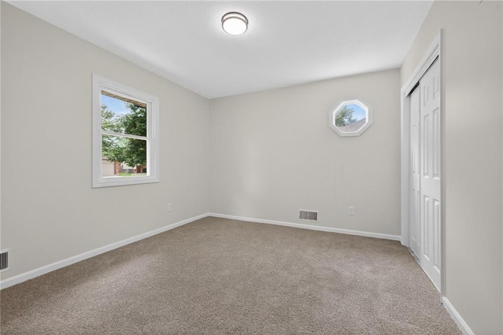 608 SW Montgomery Street — photo 26
