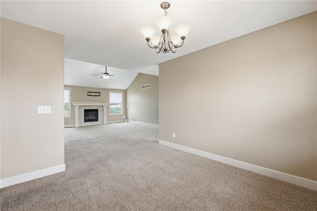 11208 N Manchester Avenue — photo 11