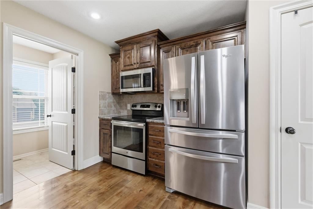 11208 N Manchester Avenue — photo 14