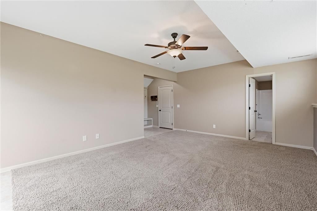 11208 N Manchester Avenue — photo 37