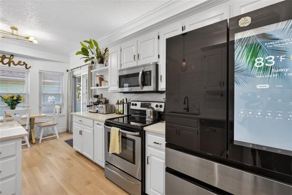 212 S Tremont Street — photo 13