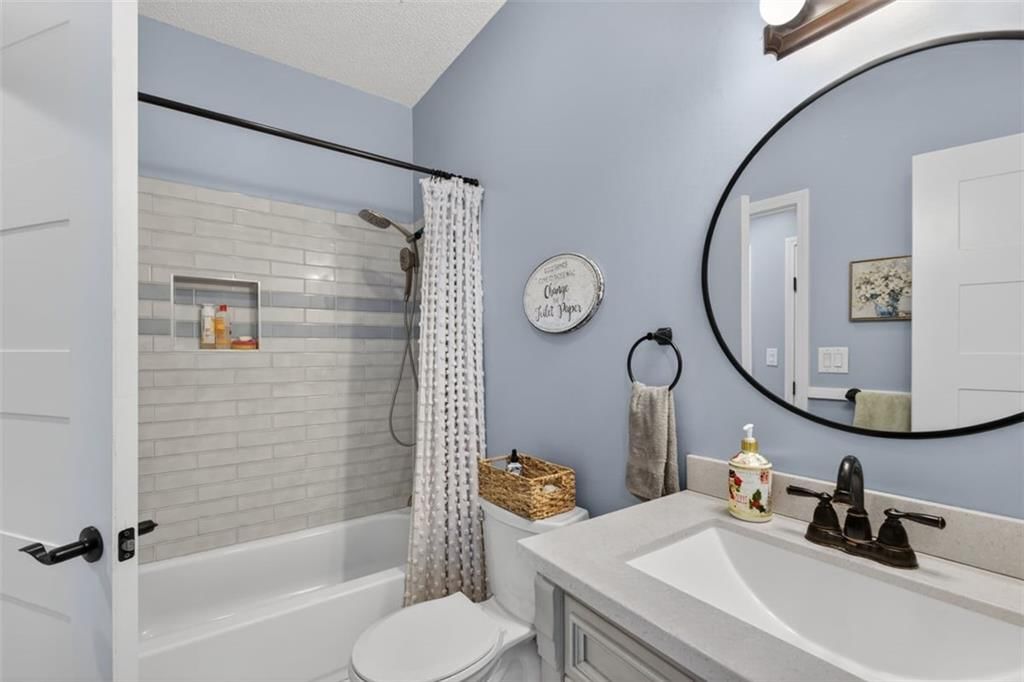 212 S Tremont Street — photo 15