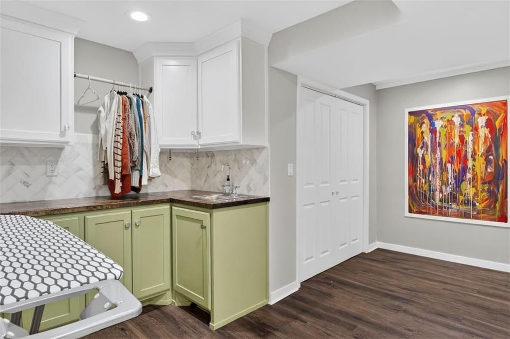 212 S Tremont Street — photo 27