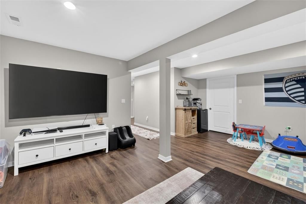 212 S Tremont Street — photo 29