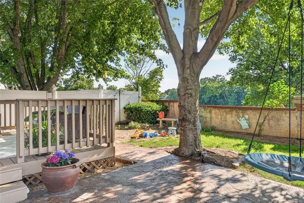 212 S Tremont Street — photo 36