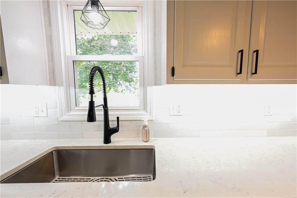1212 Piccadilly Street — photo 11