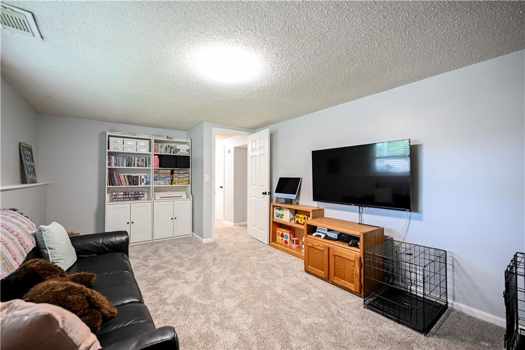 1212 Piccadilly Street — photo 37