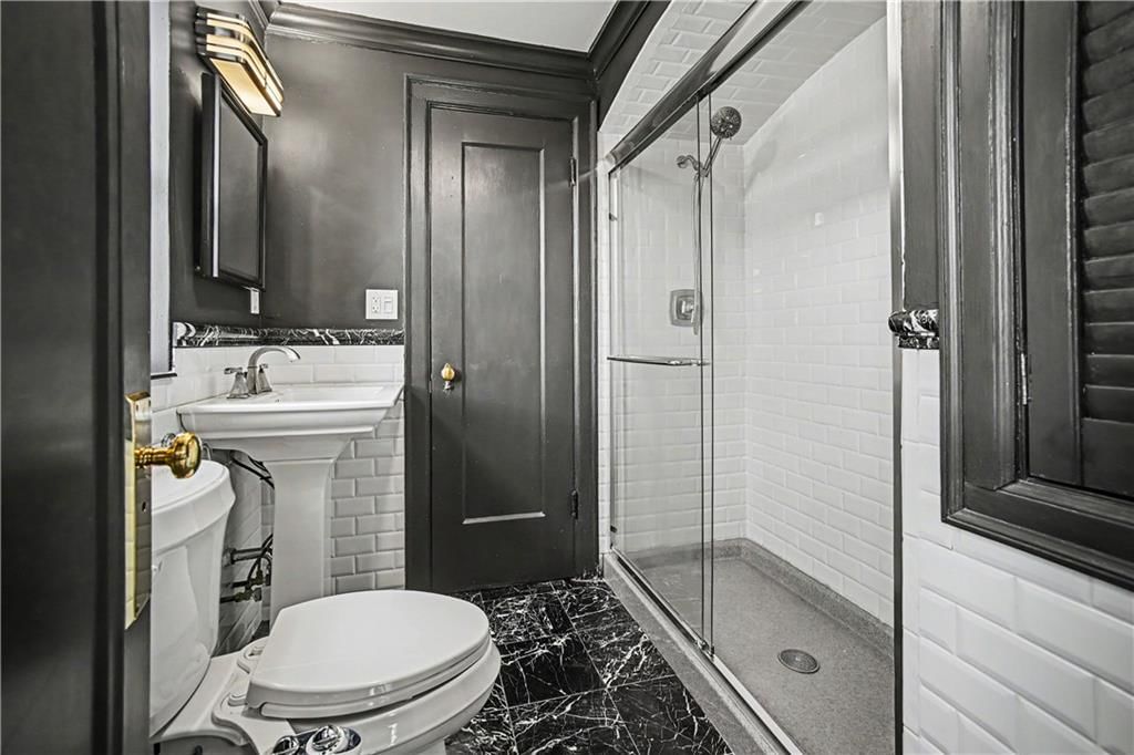 311 E Emanuel Cleaver Boulevard — photo 14