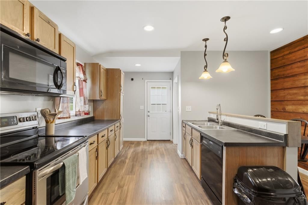 932 Dakota Street — photo 12